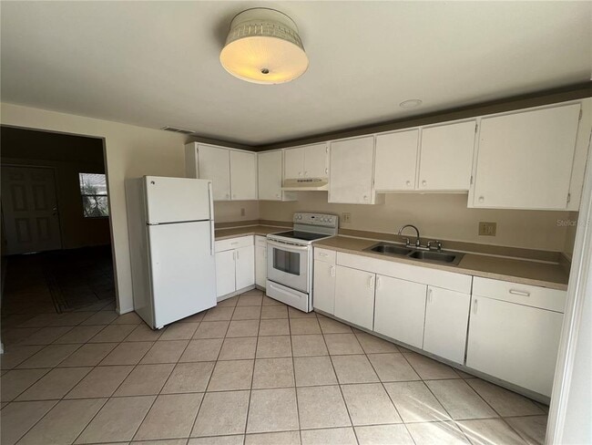 Building Photo - 8406 Willow Forest Ct