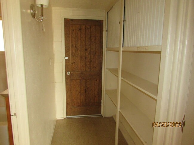 Foto del edificio - 114 S Iron St