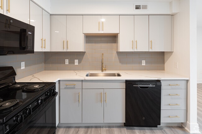 OPEN KITCHEN - Parkwood Place