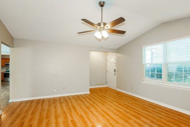 Foto del edificio - 106 Bradford Cir