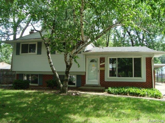 Primary Photo - 1139 W Elmwood Ave