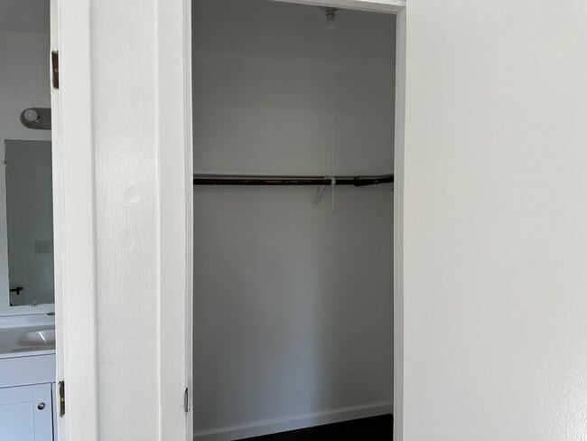 Foto del edificio - 184 E Market St