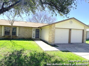 Foto principal - 5930 Whispering Lake St