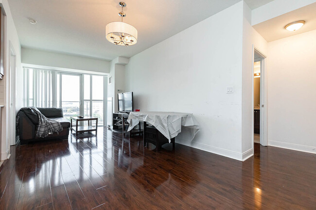 Building Photo - 60 Absolute Ave