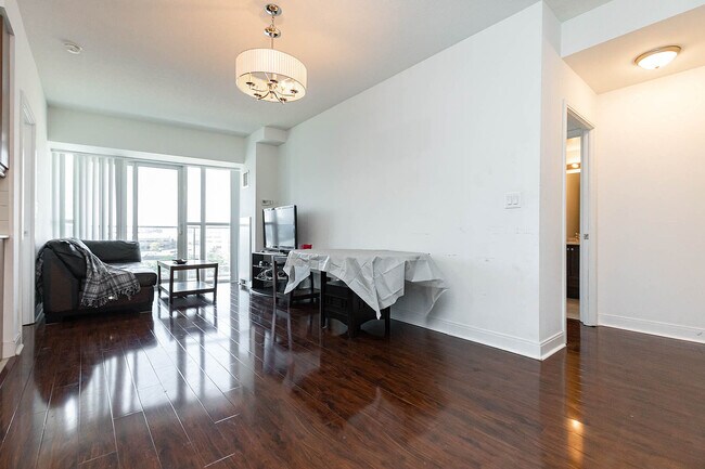 Building Photo - 60 Absolute Ave