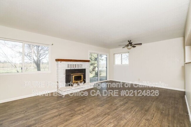 Building Photo - 429 Sanford Rd