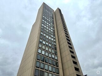 Building Photo - 1 Gold St