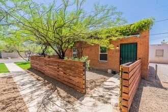 Building Photo - 305-315 N Highland Ave
