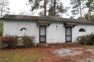 Building Photo - 113 Hill Lp