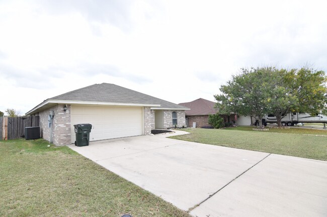 Building Photo - 224 Timber Ridge Dr