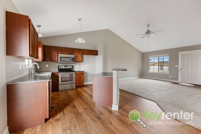 Foto del edificio - 2405-2407 E Coolwater St Duplex