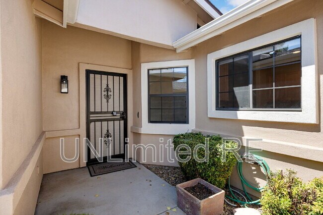 Foto del edificio - 3267 Iris Ln
