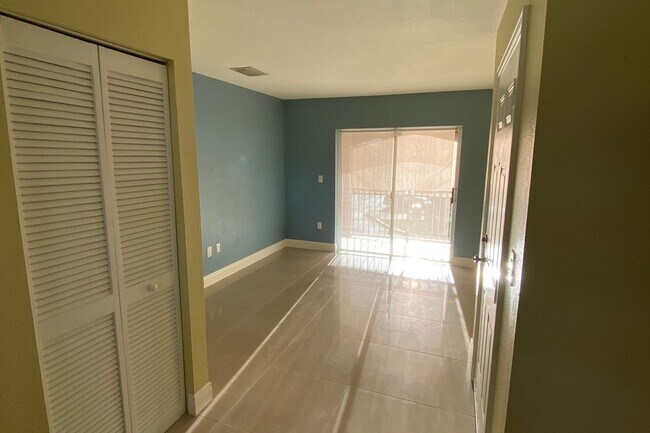 Foto del edificio - 2850 W 80th St