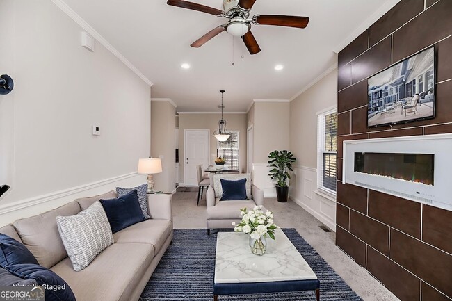 Building Photo - 960 N Grand Ave NW