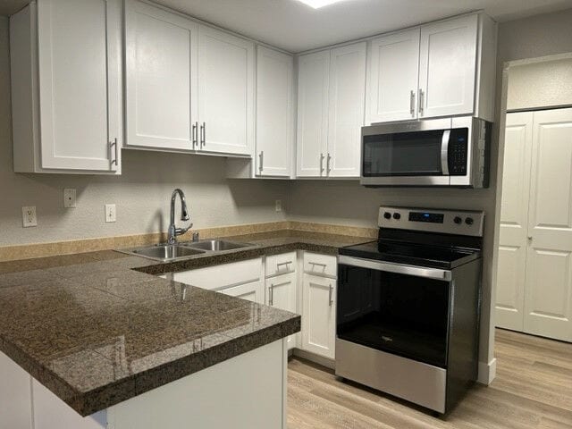 Interior Photo - Tenzen Apartments