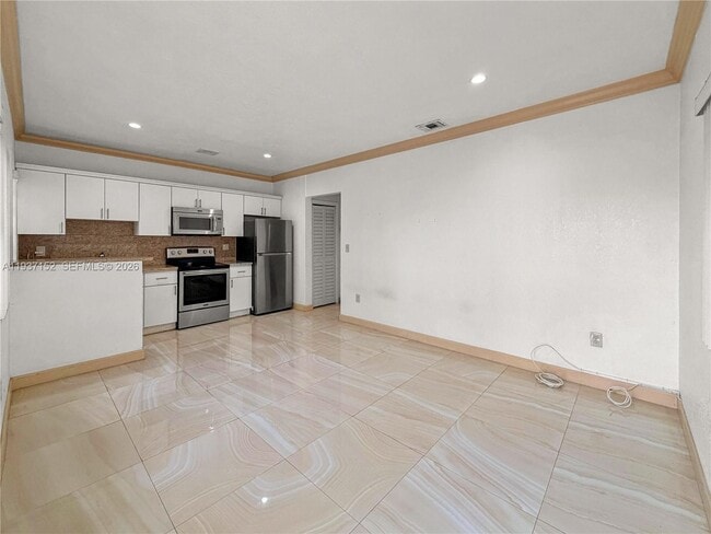 Building Photo - 426 NE 77th St