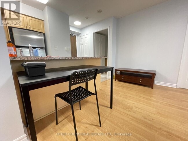 Building Photo - 35 Hollywood Ave