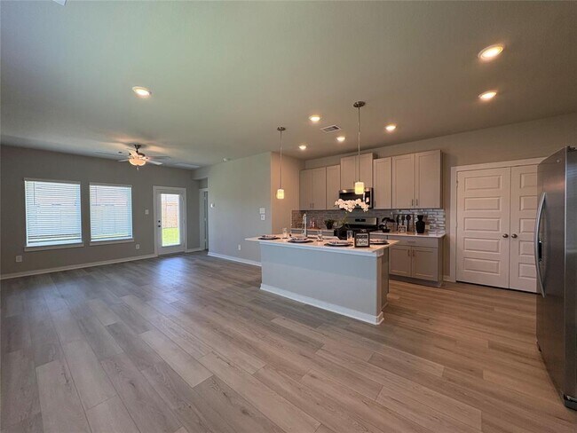 Building Photo - 15542 Olive Ter Trl