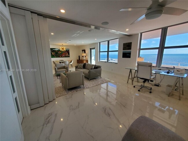 Foto del edificio - 9225 Collins Ave