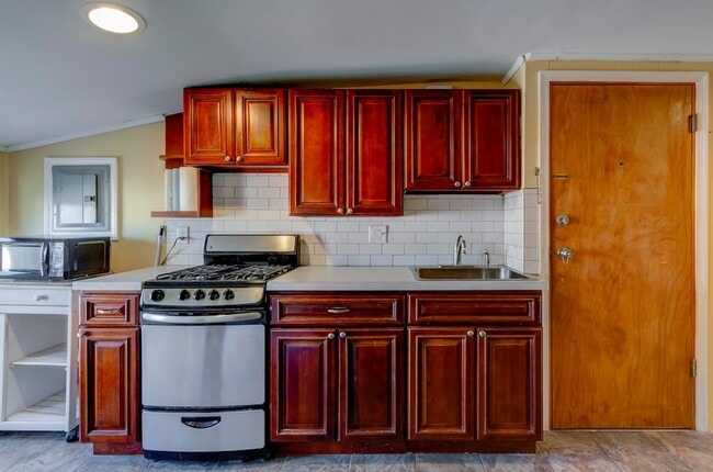 Foto del edificio - 788 Avenue A Ave