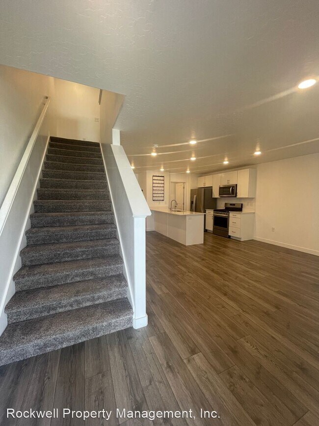 Building Photo - 3 br, 2 bath House - 2821 N Airmen Ave.