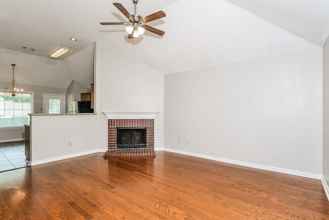 Foto del edificio - 3846 Walden Meadow Dr