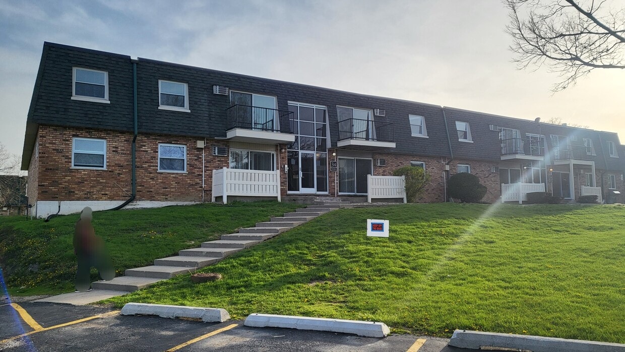 9958 S 84th Terrace Unit 206, Palos Hills, IL 60465 Condo for Rent in