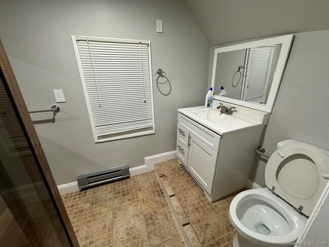 Foto del edificio - 644 Brooks St