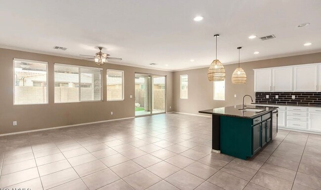 Building Photo - 4 BD +DEN IN MERIDIAN IN QUEEN CREEK