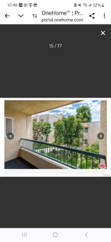 Foto del edificio - 18307 Burbank Blvd