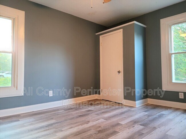 Foto del edificio - 1194 Woodland Ave SE