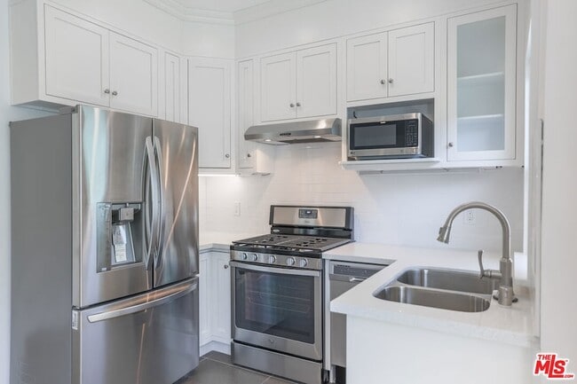 Photo - 31 Breeze Ave House