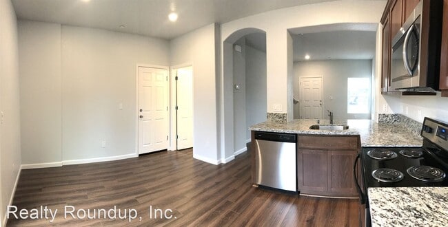 Building Photo - 3 br, 2.5 bath House - 8108 Creeping Willo...