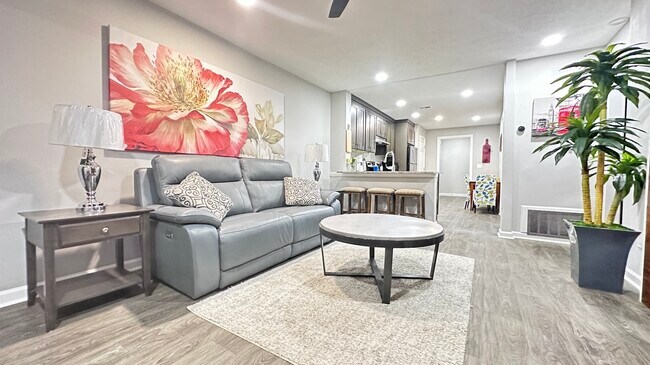 Foto del edificio - 6478 Voyles Dr