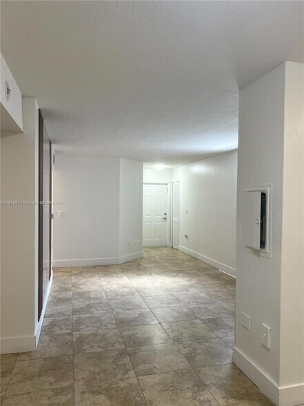 Foto del edificio - 1240 SE 28th Ct