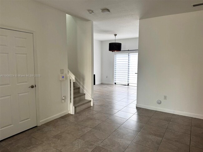 Foto del edificio - 3354 SE 1st Ct