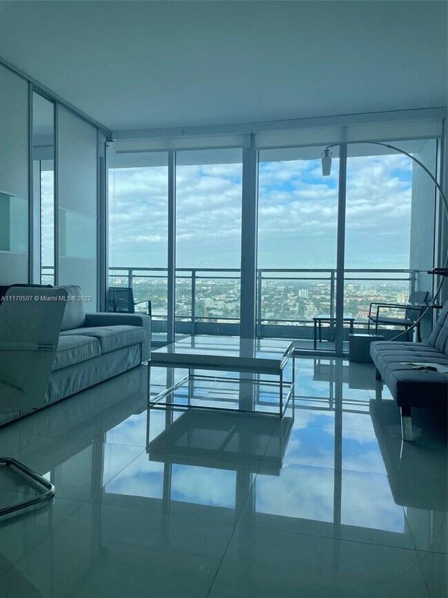 Foto del edificio - 92 SW 3rd St