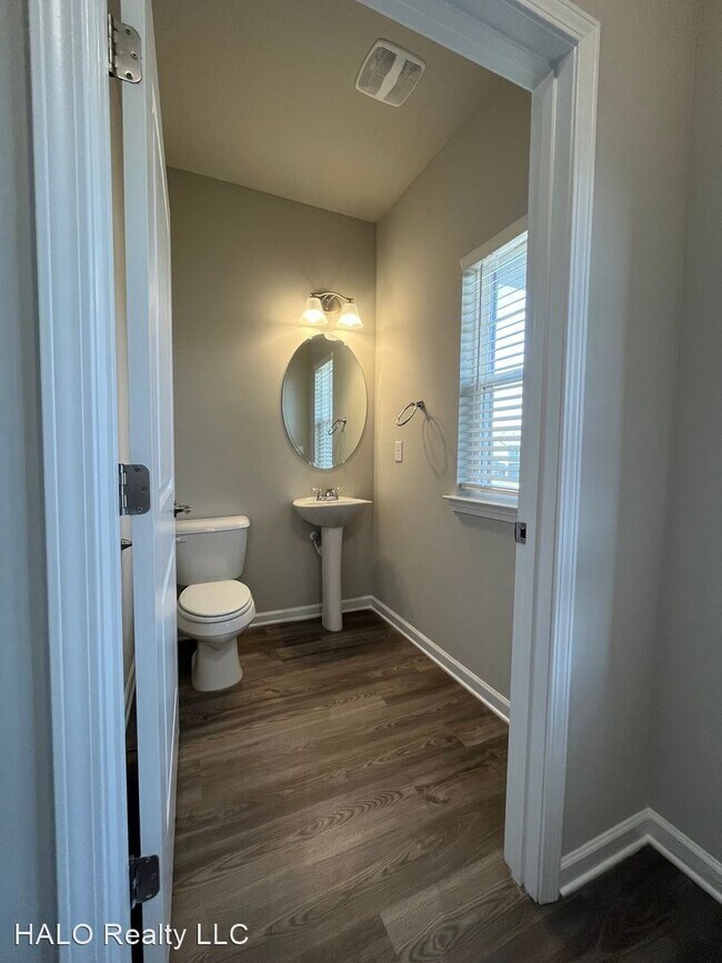 Building Photo - 3 br, 2.5 bath House - 5009 Percival Dr.