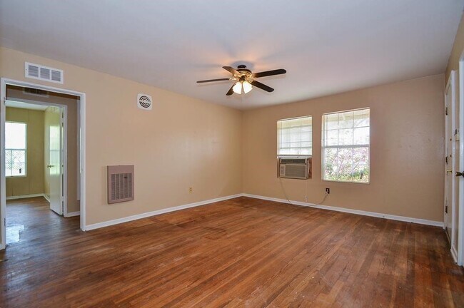 Foto del edificio - 5515 Flamingo Dr