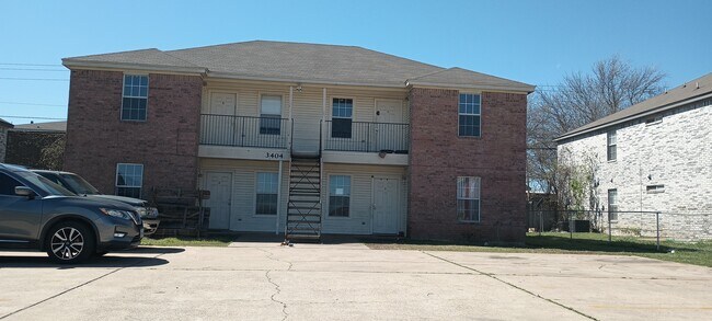 Building Photo - 3404 Cantabrian Dr