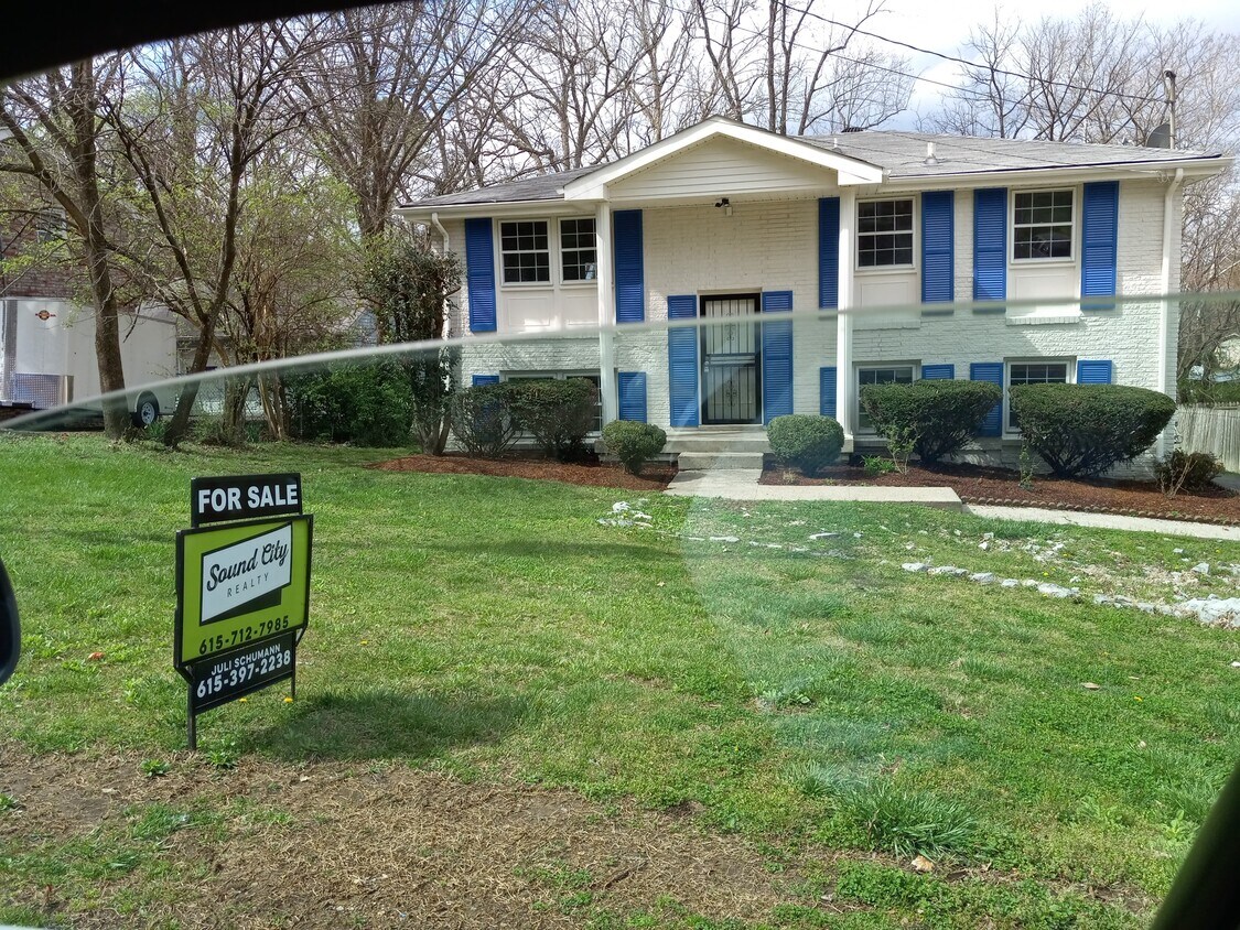 Building Photo - 3520 Seneca Forest Dr