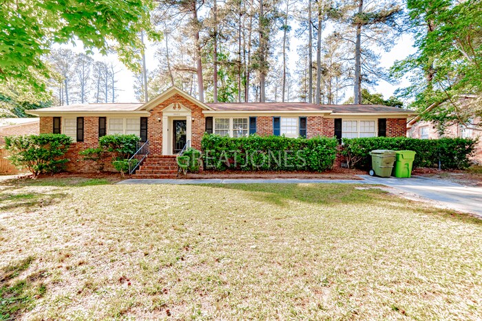 Primary Photo - REDUCED! - HOLIDAY SPECIAL! SIGN A LEASE B...