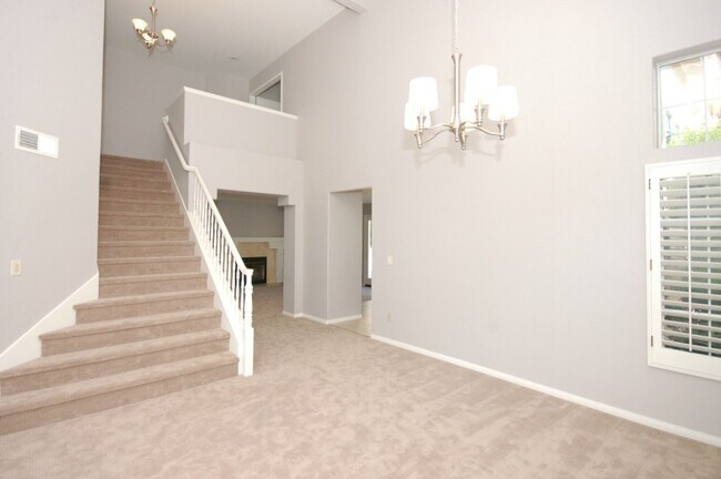 Foto del edificio - Lovely 3BR/2.5BA Home with Gorgeous Featur...