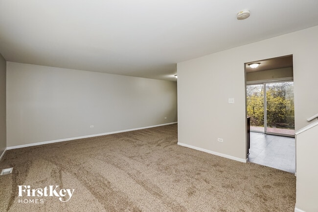 Foto del edificio - 660 Sullivan Ln
