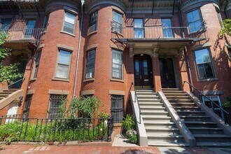 Building Photo - 83 Appleton St