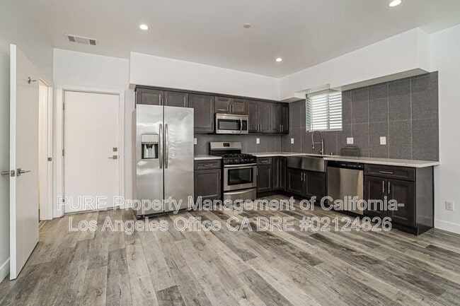 Foto del edificio - 1344 N Kenmore Ave