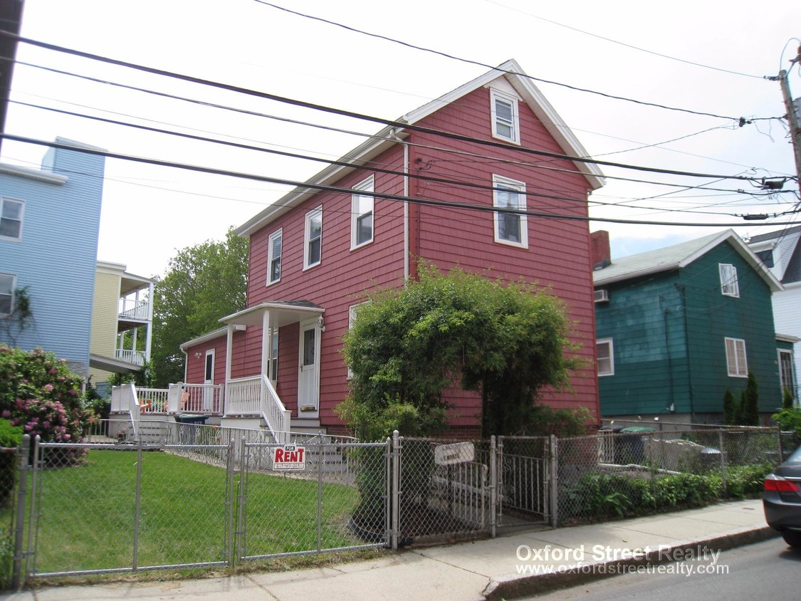 Primary Photo - 39 Dane Ave