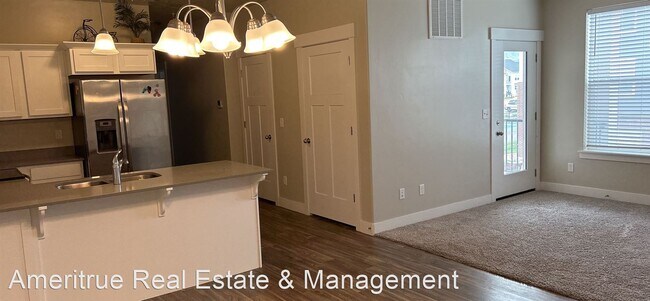 Building Photo - 3 br, 2 bath House - 573 N 360 W