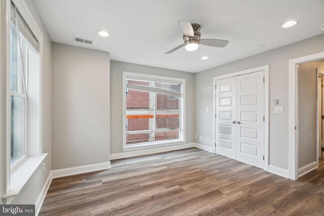 Foto del edificio - 1419 Poplar St