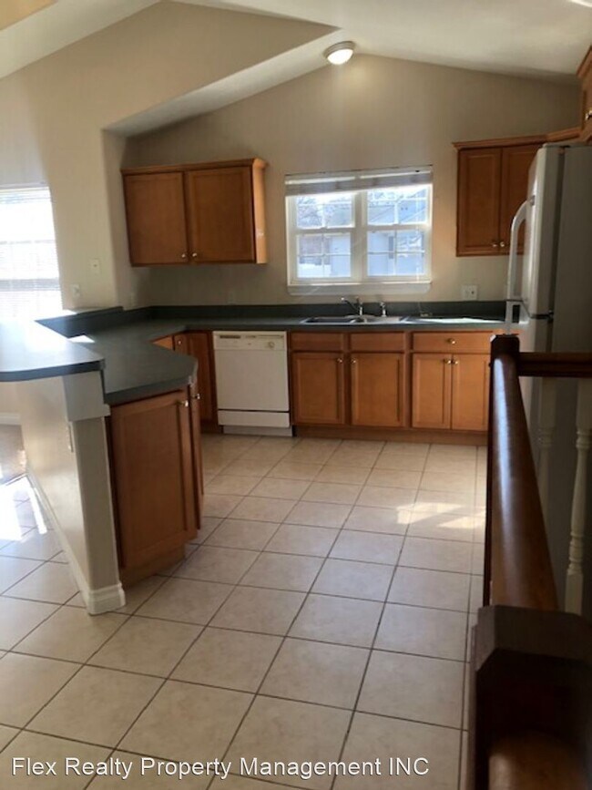 Foto del edificio - 3 br, 2 bath House - 6425 TRIPLE CROWN LANE